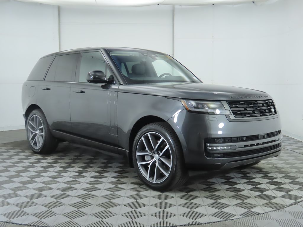 2025 Land Rover Range Rover SE photo 3
