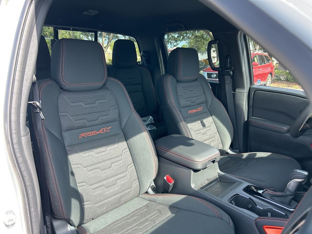 2025 Nissan Frontier PRO-4X photo 38