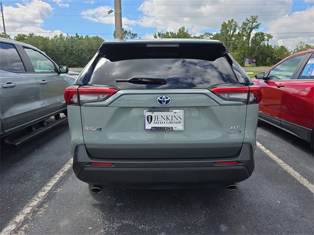 2022 Toyota RAV4 Hybrid XLE Premium photo 3