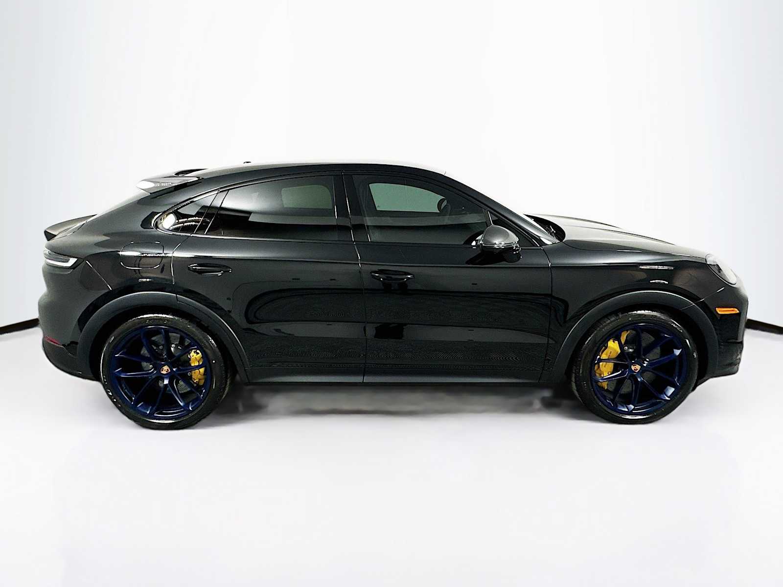 2025 Porsche Cayenne Turbo GT photo 7