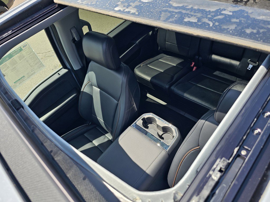 2025 Ford F-350 Lariat photo 2
