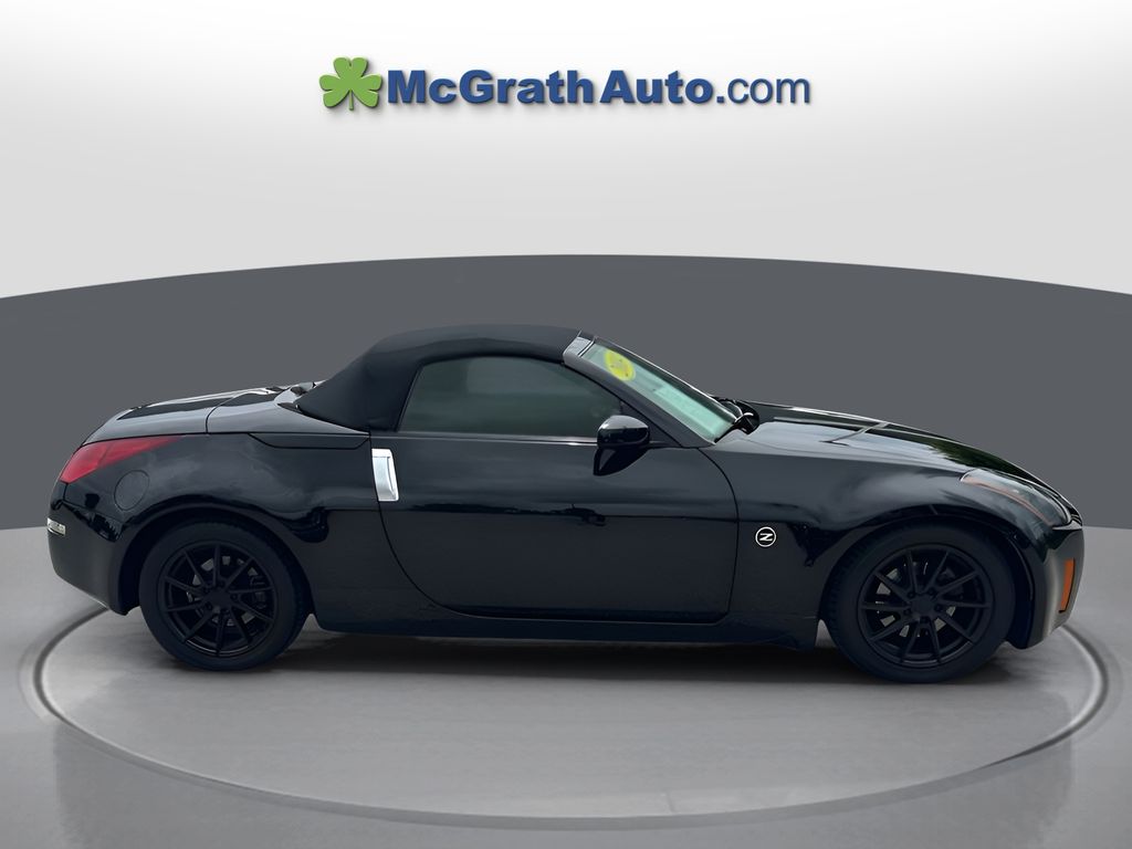 2004 Nissan 350Z Touring photo 8