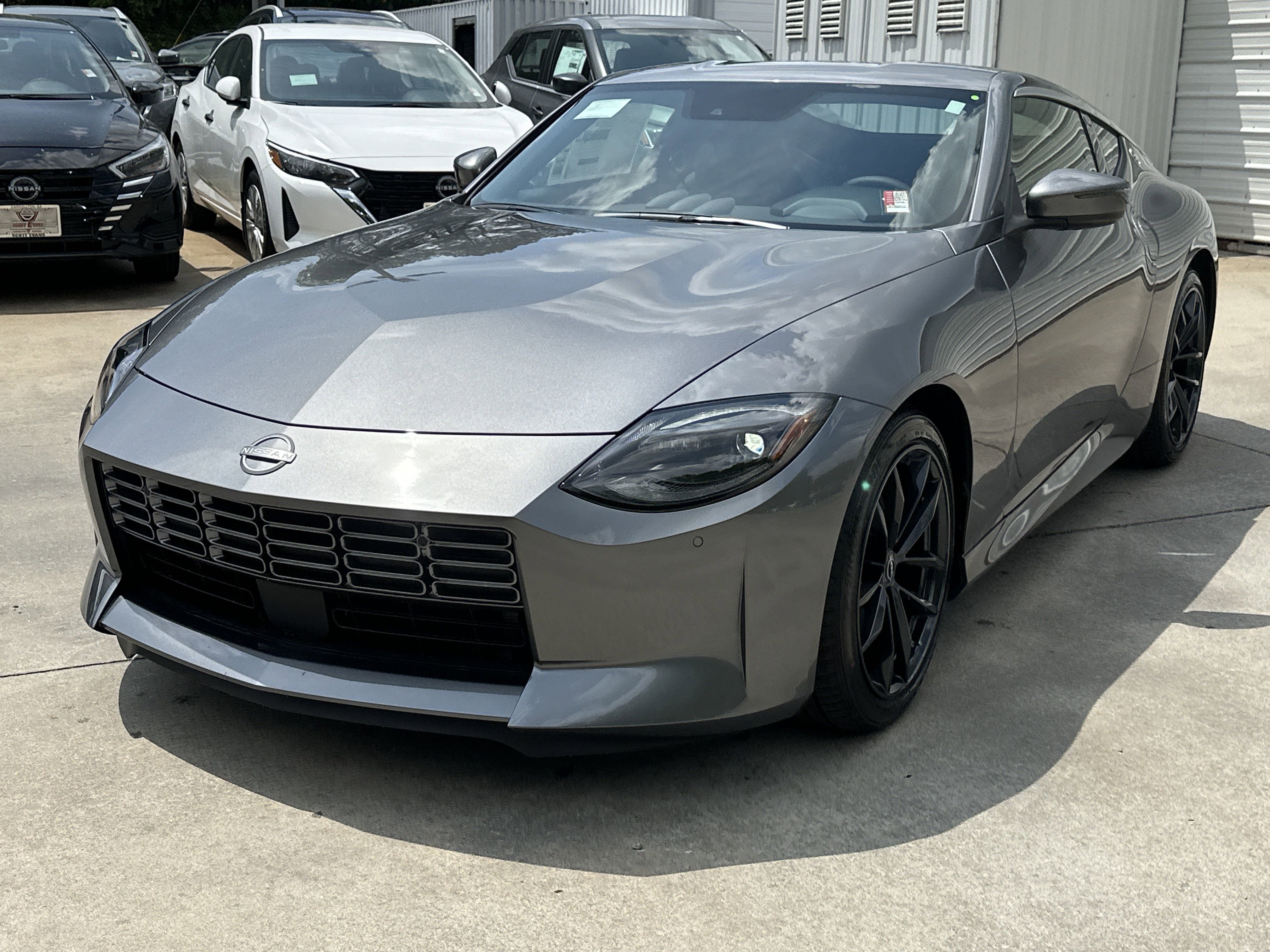 2025 Nissan Z Performance photo 4