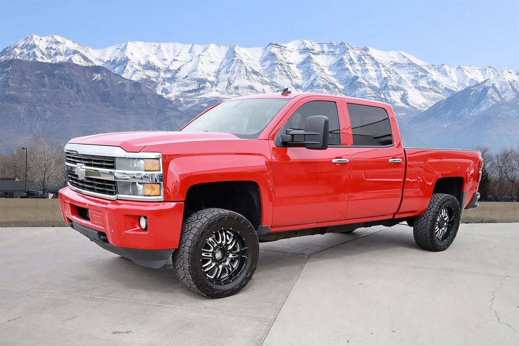 2015 Chevrolet Silverado 3500HD photo 2
