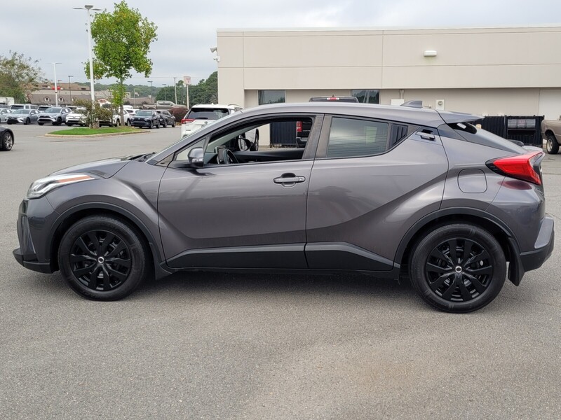 2020 Toyota C-HR LE photo 2