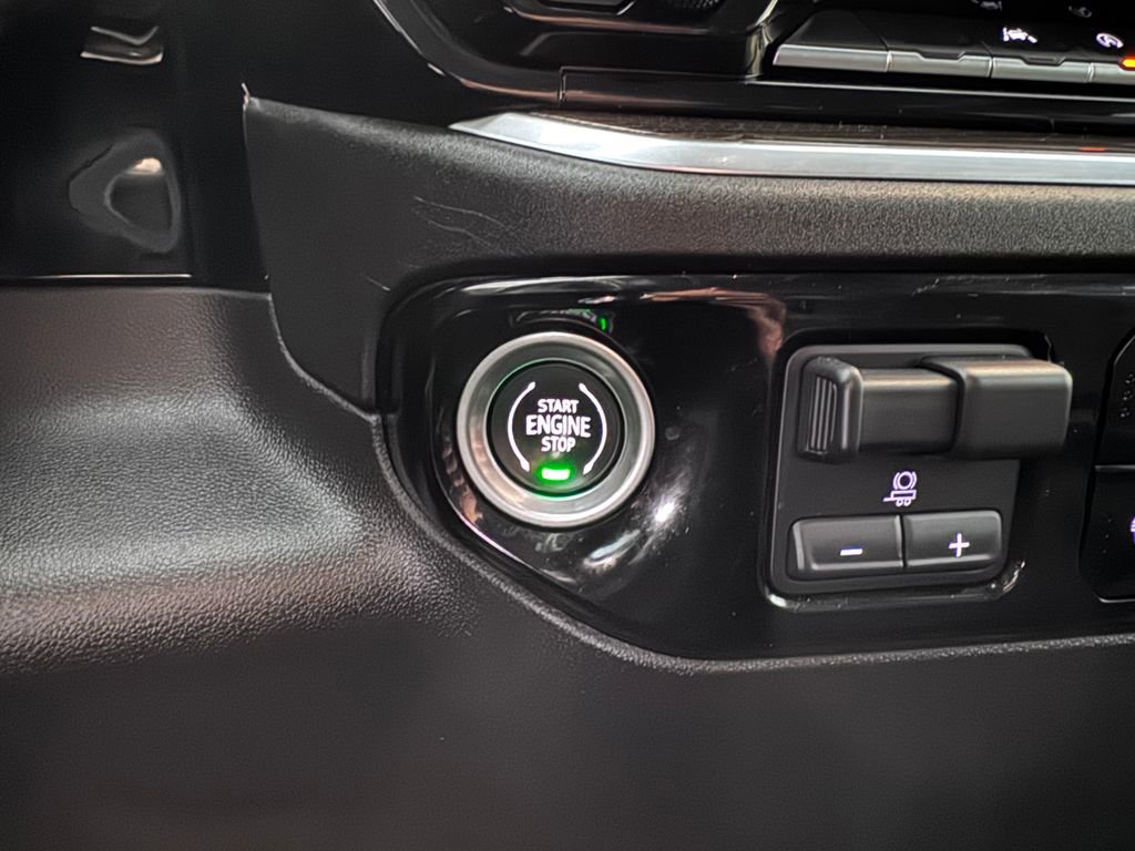2022 Chevrolet Silverado 1500 RST photo 14