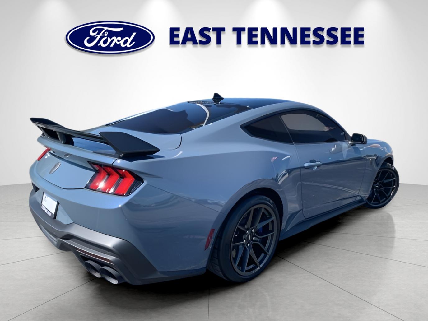 2024 Ford Mustang Dark Horse photo 3