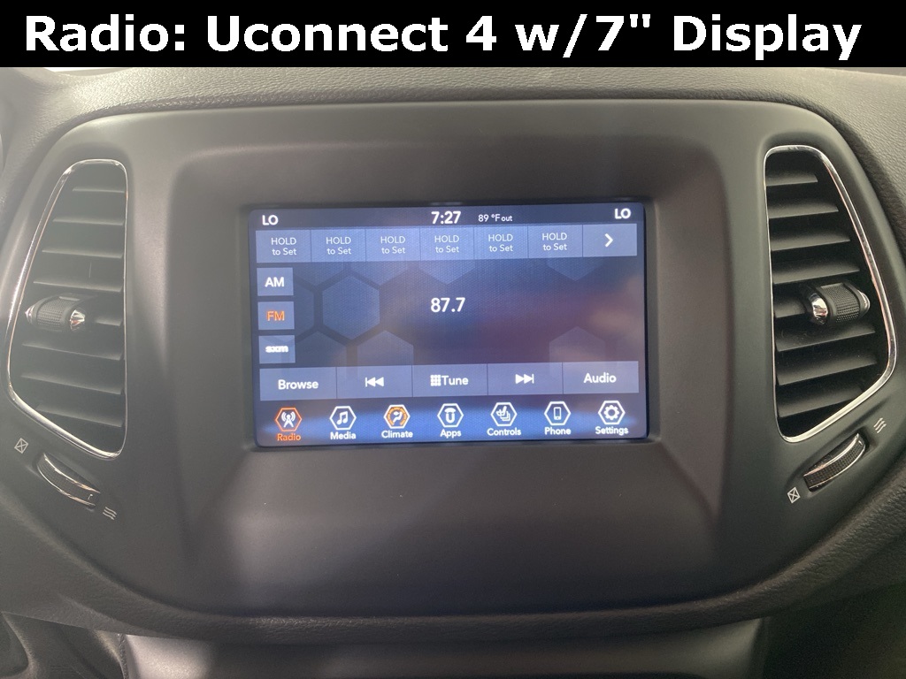 2021 Jeep Compass Latitude photo 2