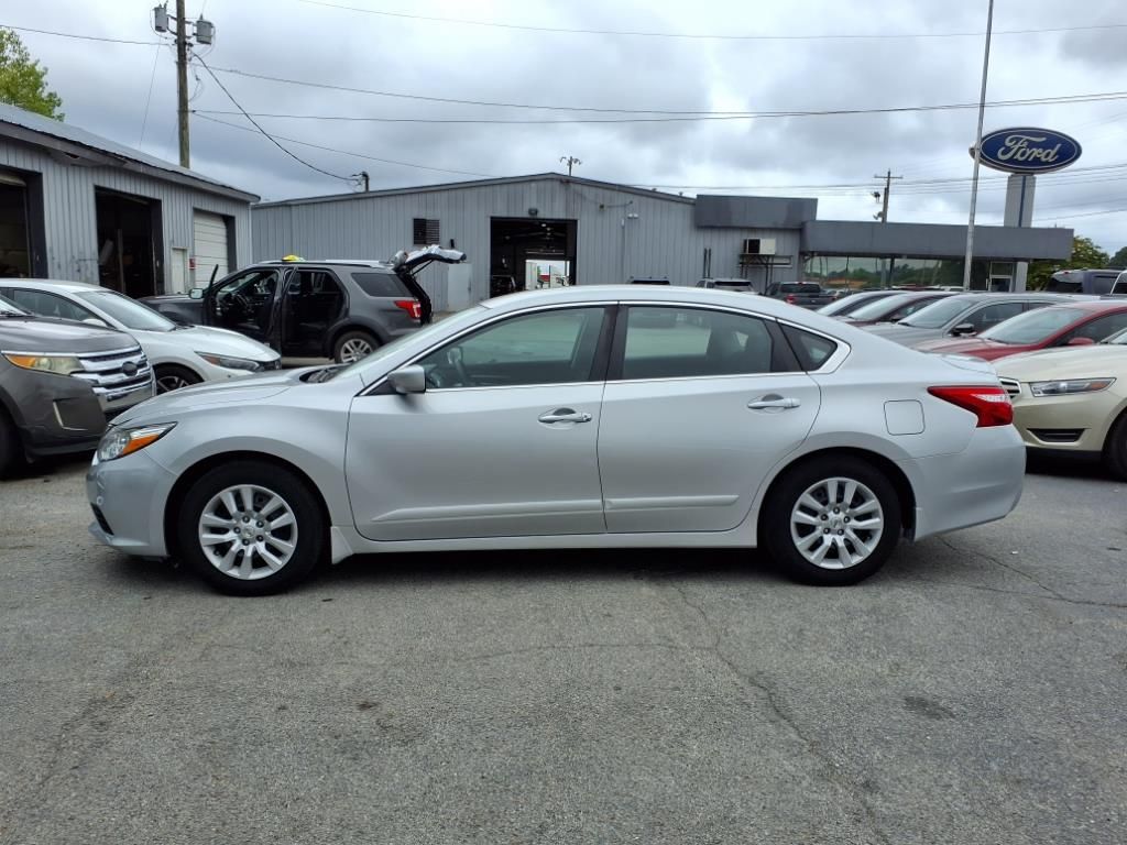 Used 2017 Nissan Altima S with VIN 1N4AL3AP7HC212872 for sale in Hartselle, AL