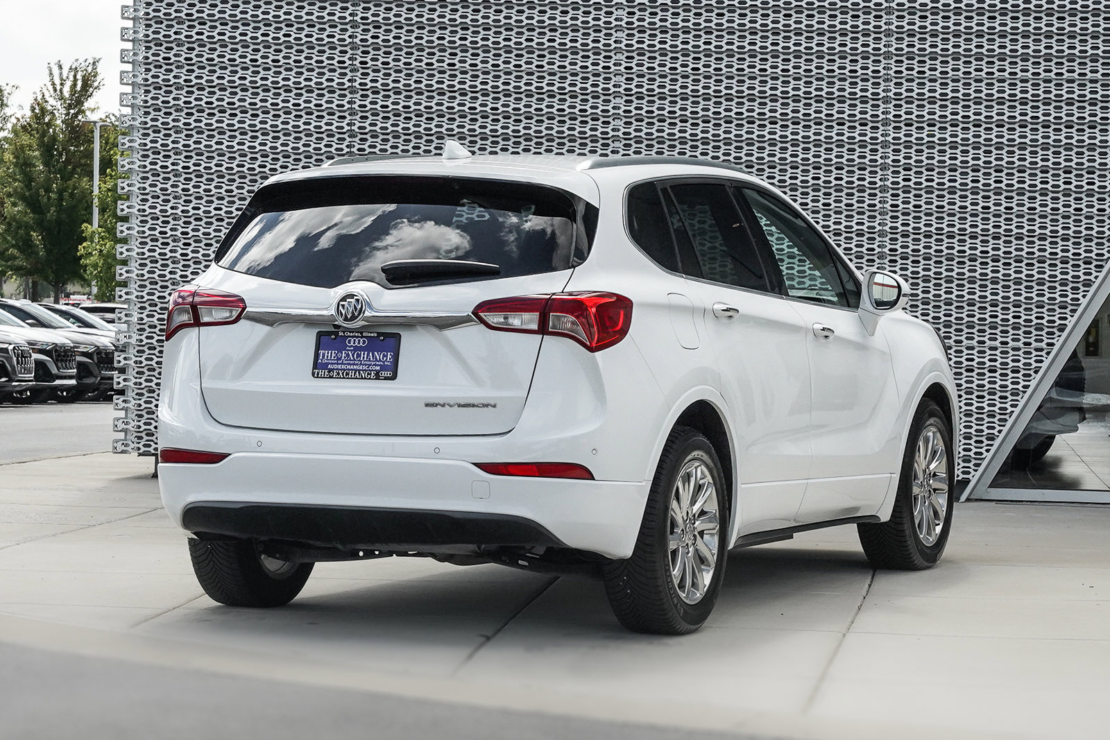 2019 Buick Envision Essence photo 3
