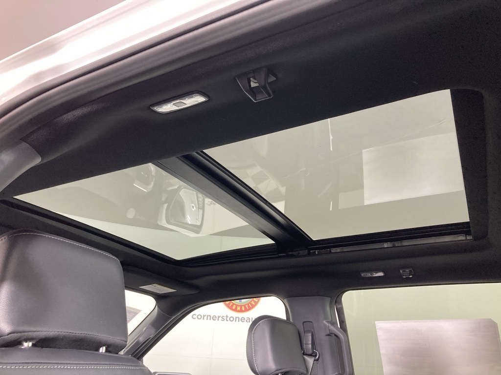 2025 Ford F-150 Lariat photo 14