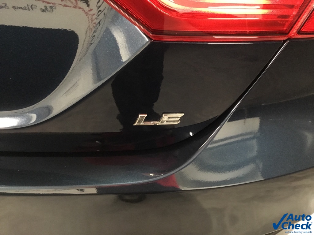 2020 Toyota Camry LE photo 13