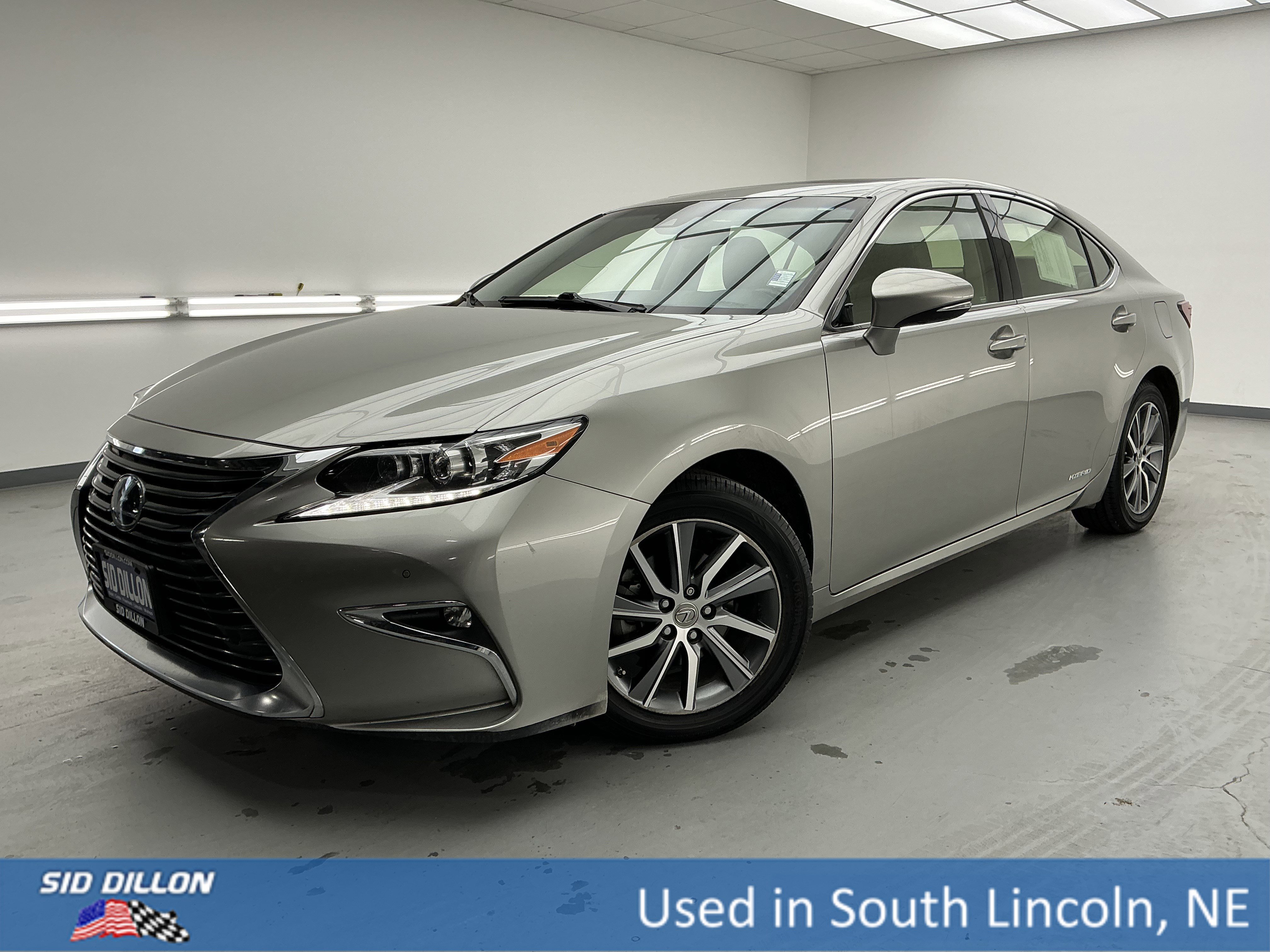 2016 Lexus ES