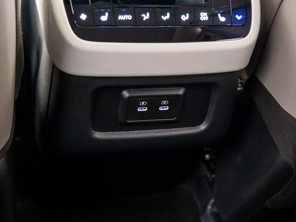 2026 Infiniti QX60 Luxe photo 16