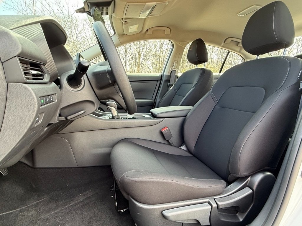 2025 Nissan Sentra S photo 20