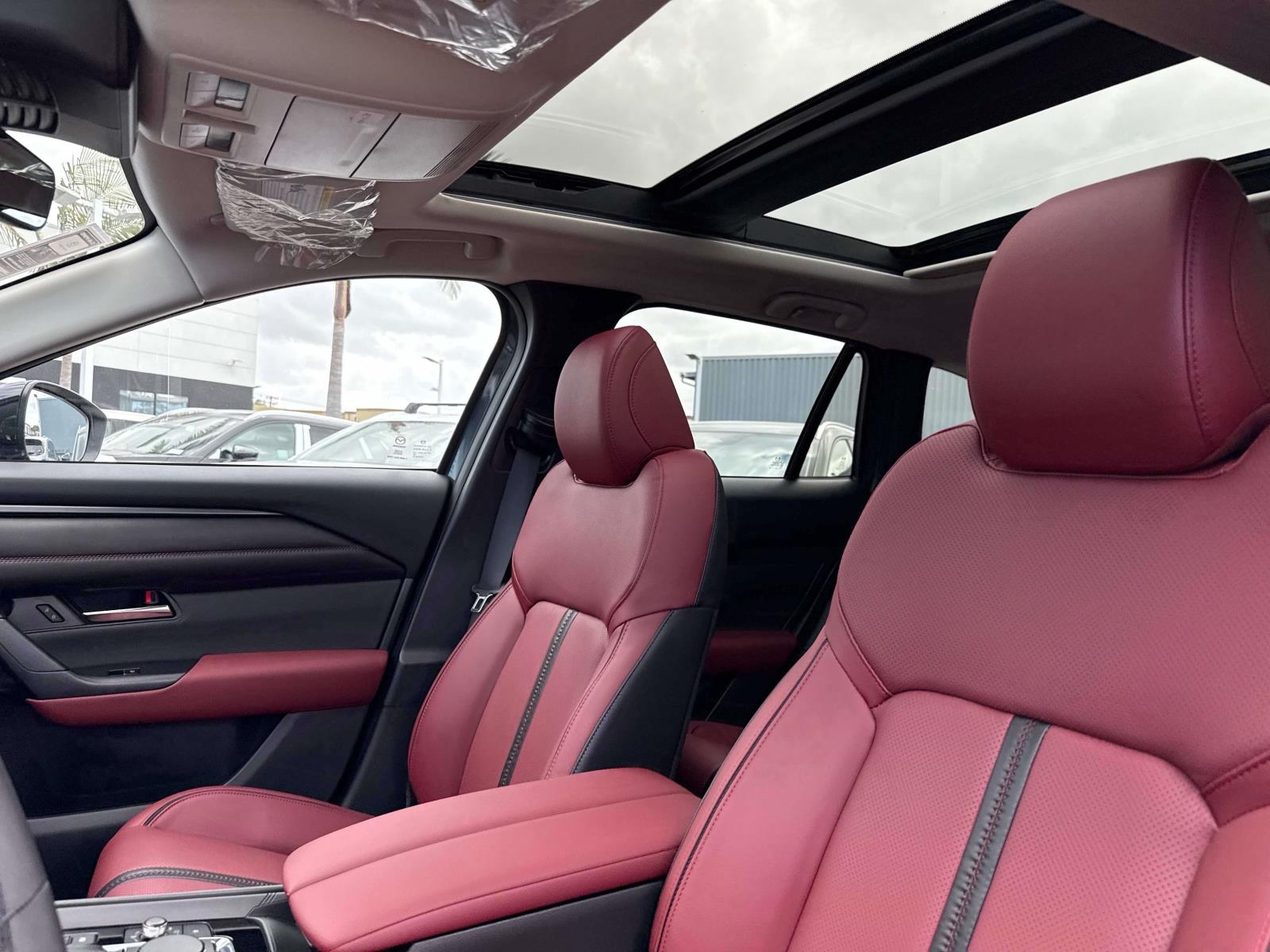 2025 Mazda CX-50 Premium Plus photo 10
