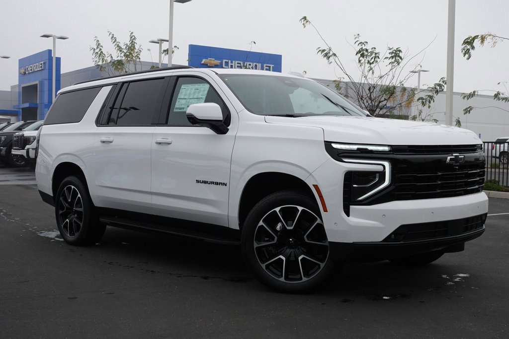 2026 Chevrolet Suburban RST photo 2