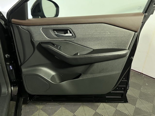 2022 Nissan Rogue SV photo 27