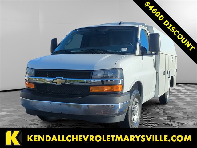 2024 Chevrolet Express Cutaway Base's photo