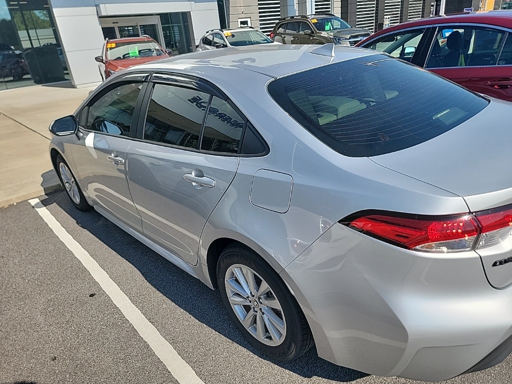 2024 Toyota Corolla Hybrid LE photo 3