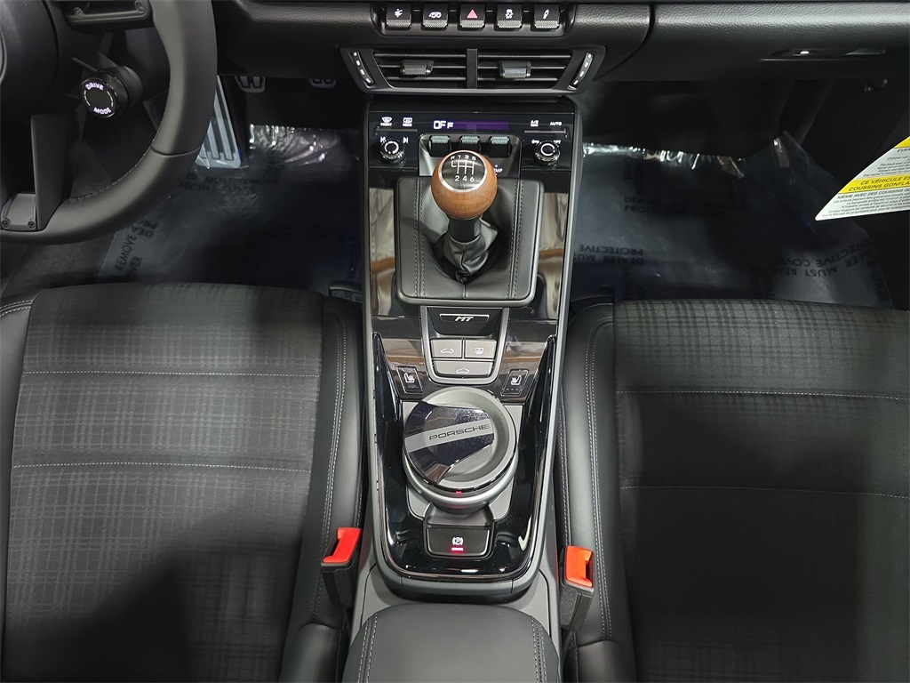 2026 Porsche 911 T photo 20