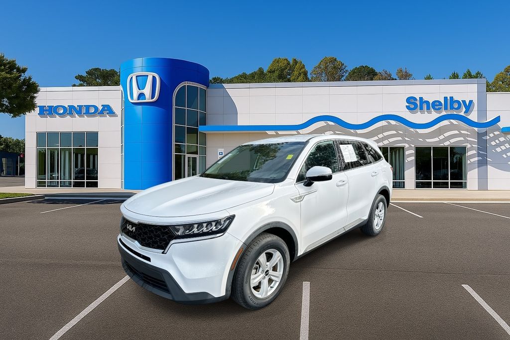 2023 Kia Sorento LX photo 4