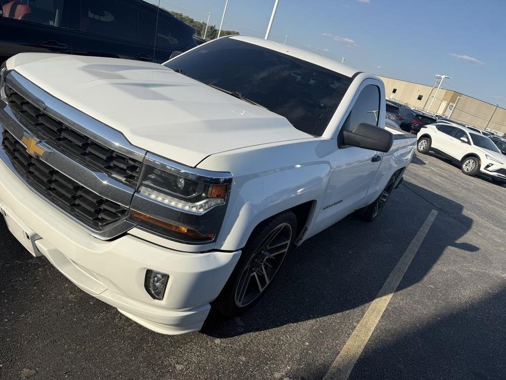 2018 Chevrolet Silverado Work Truck LS Base photo 3