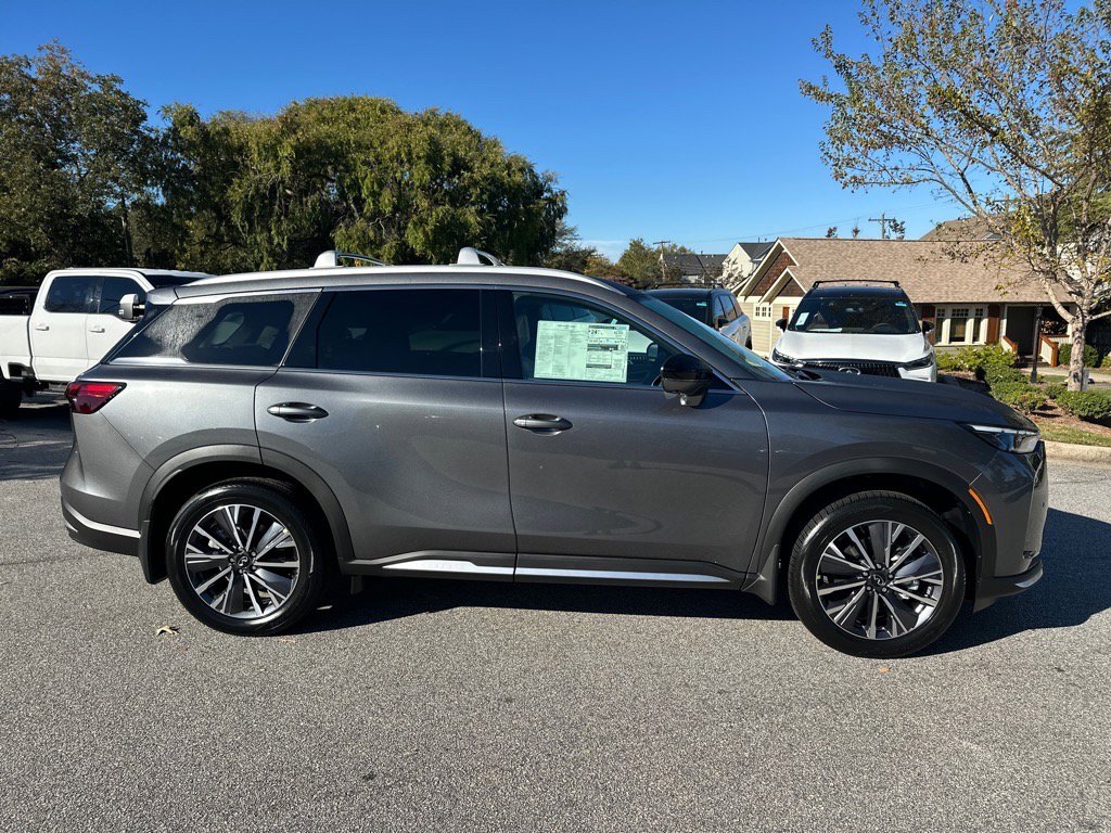 2026 Infiniti QX60 Luxe photo 2