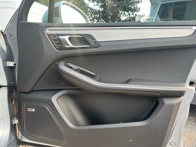 2022 Porsche Macan S photo 24