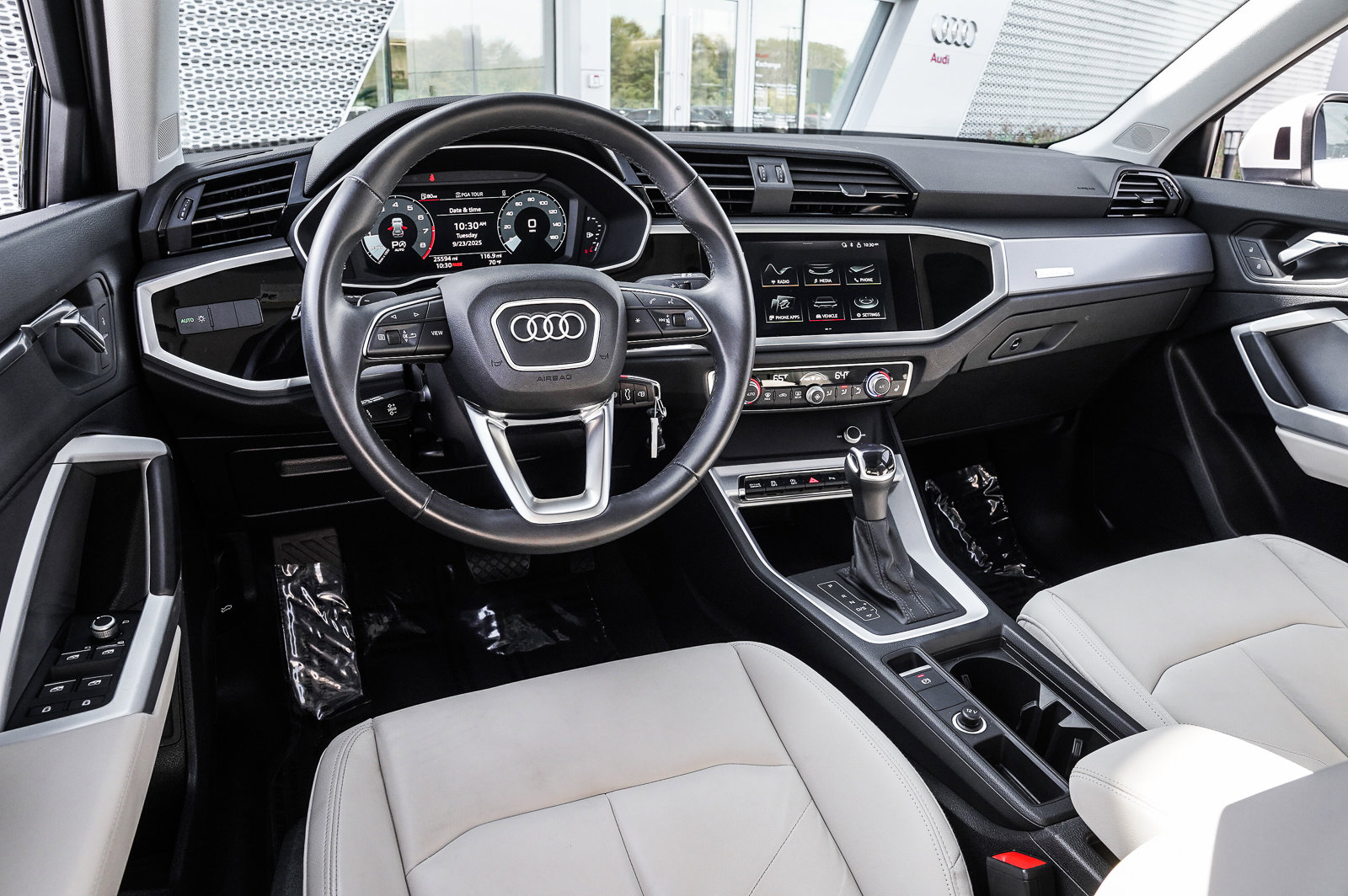 2022 Audi Q3 S line Premium photo 3