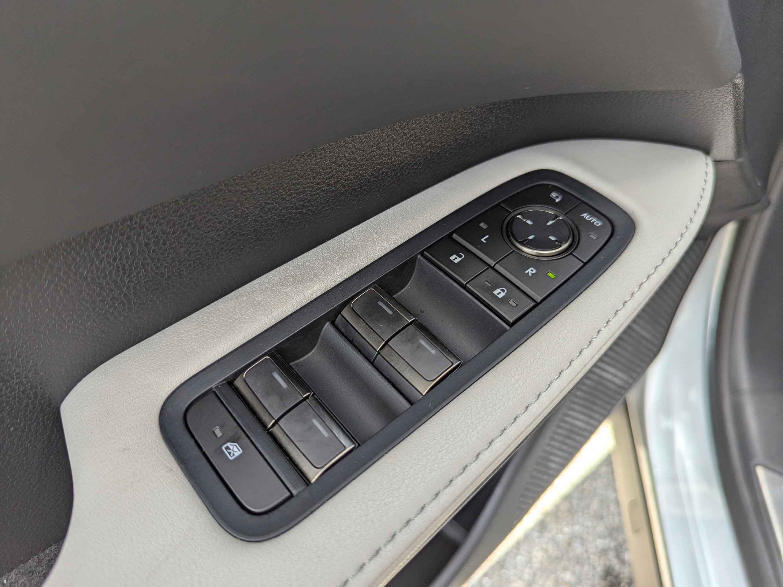 2024 Lexus RX 350 photo 21