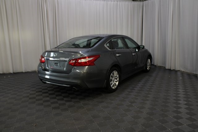 2017 Nissan Altima 2.5 S photo 4