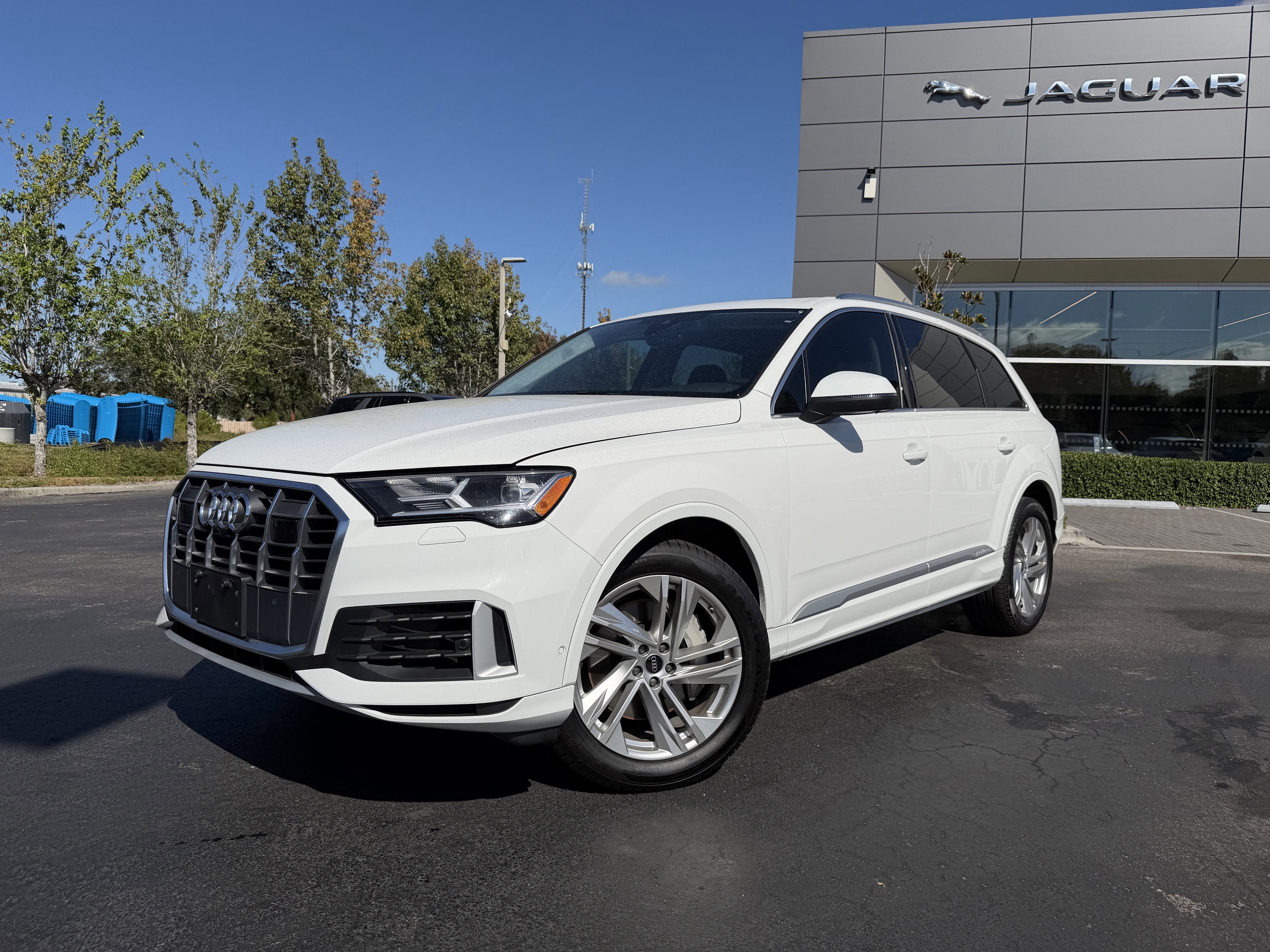 2023 Audi Q7 Premium Plus's photo