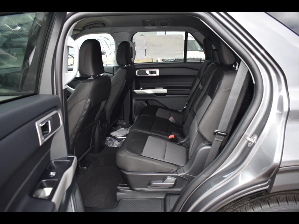 2023 Ford Explorer XLT photo 14