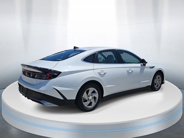2025 Hyundai Sonata SE photo 4