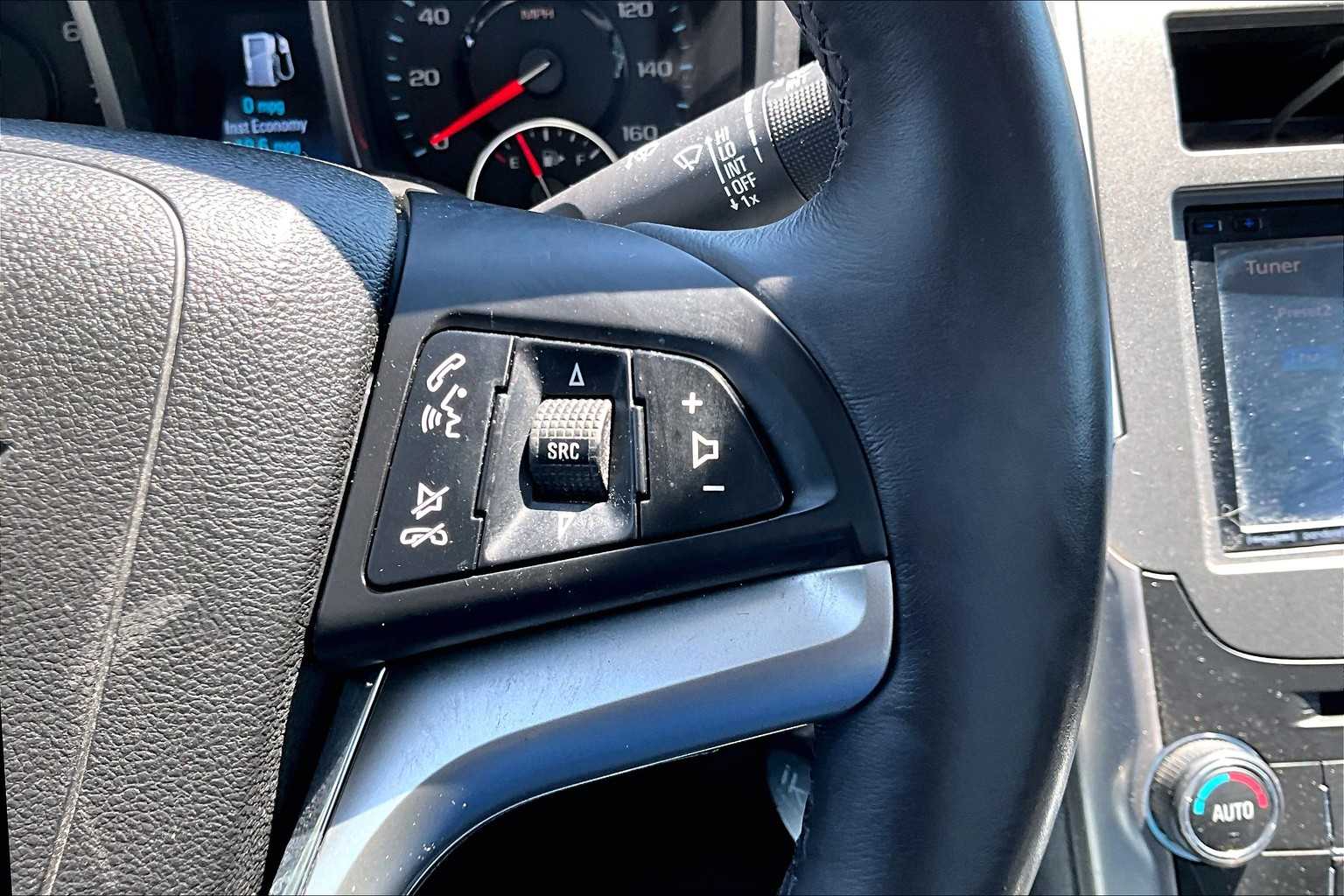 2015 Chevrolet Malibu 2LT photo 23