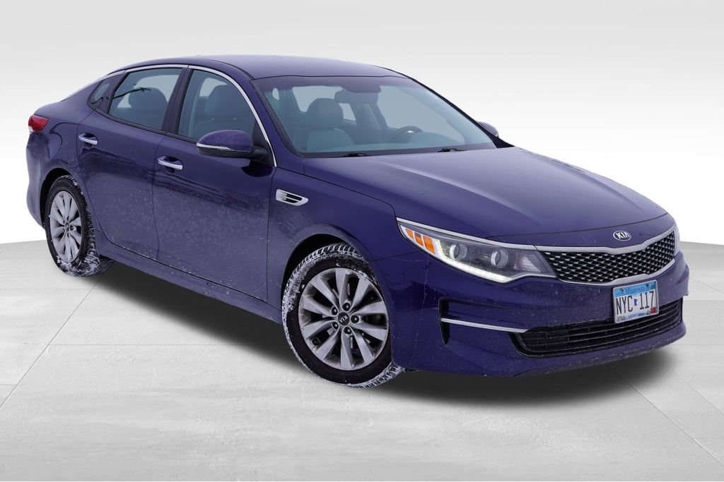 2016 Kia Optima EX's photo