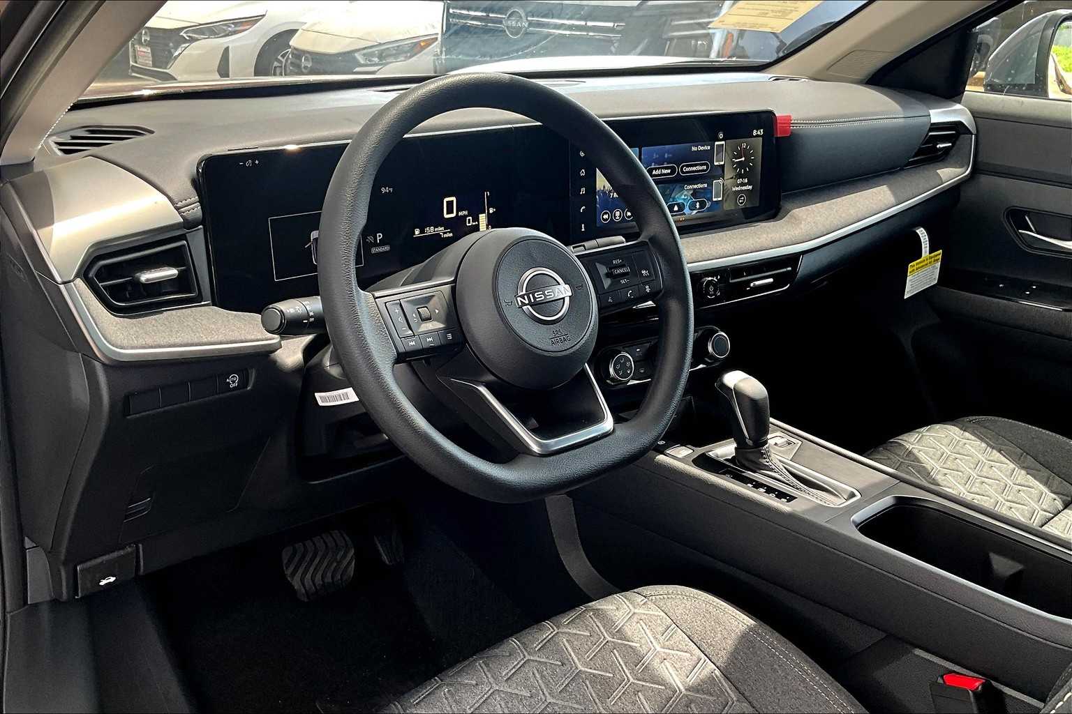 2025 Nissan Kicks SV photo 7
