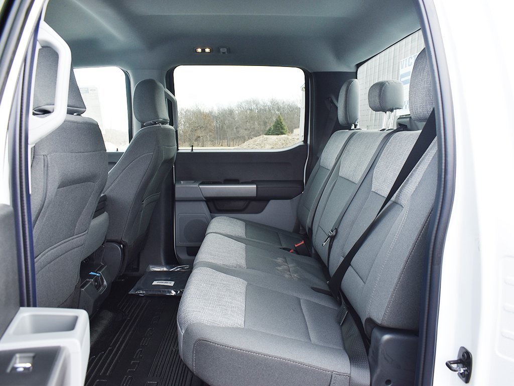 2025 Ford F-350 XLT photo 6