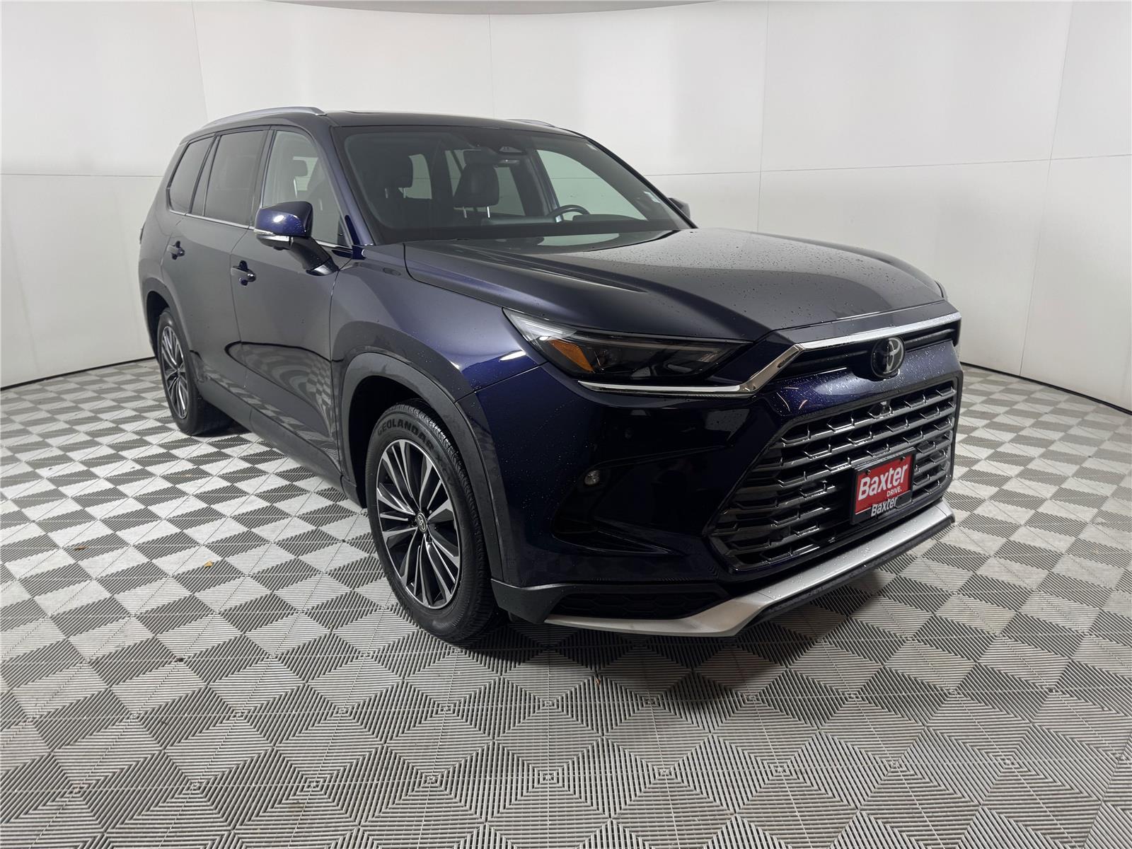 2024 Toyota Grand Highlander Platinum's photo