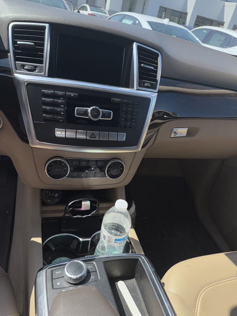 2014 Mercedes Benz ML 350 4MATIC photo 5