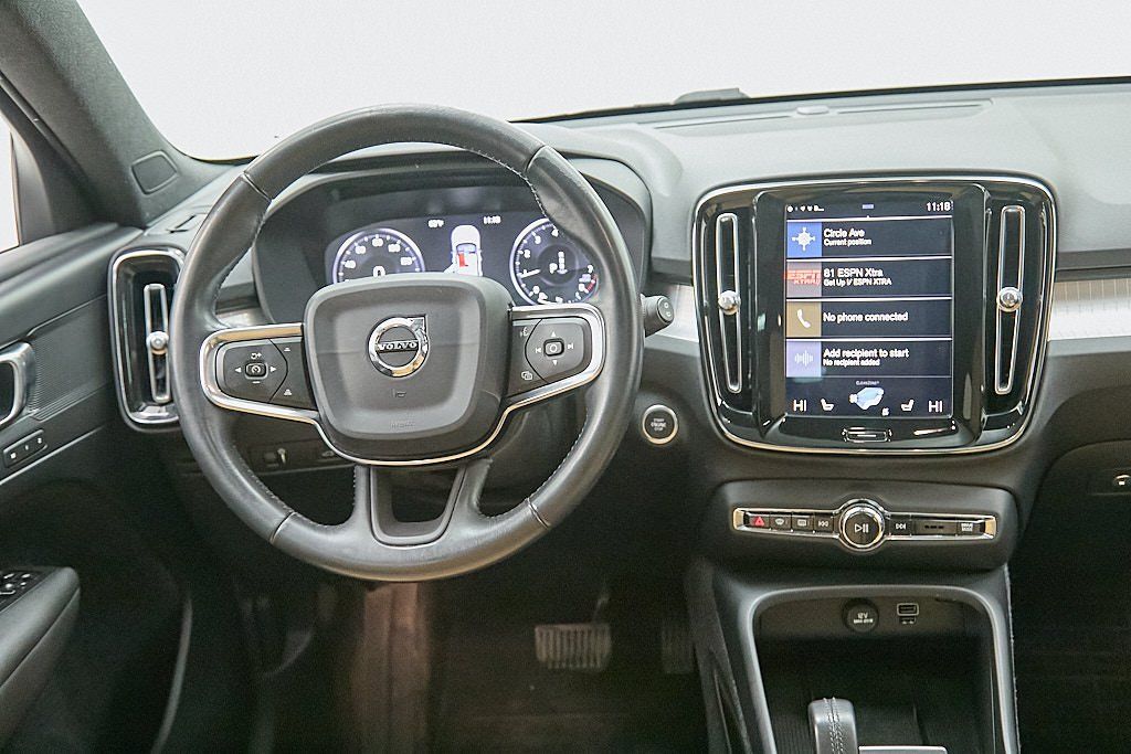 2019 VOLVO XC40 - Image 24