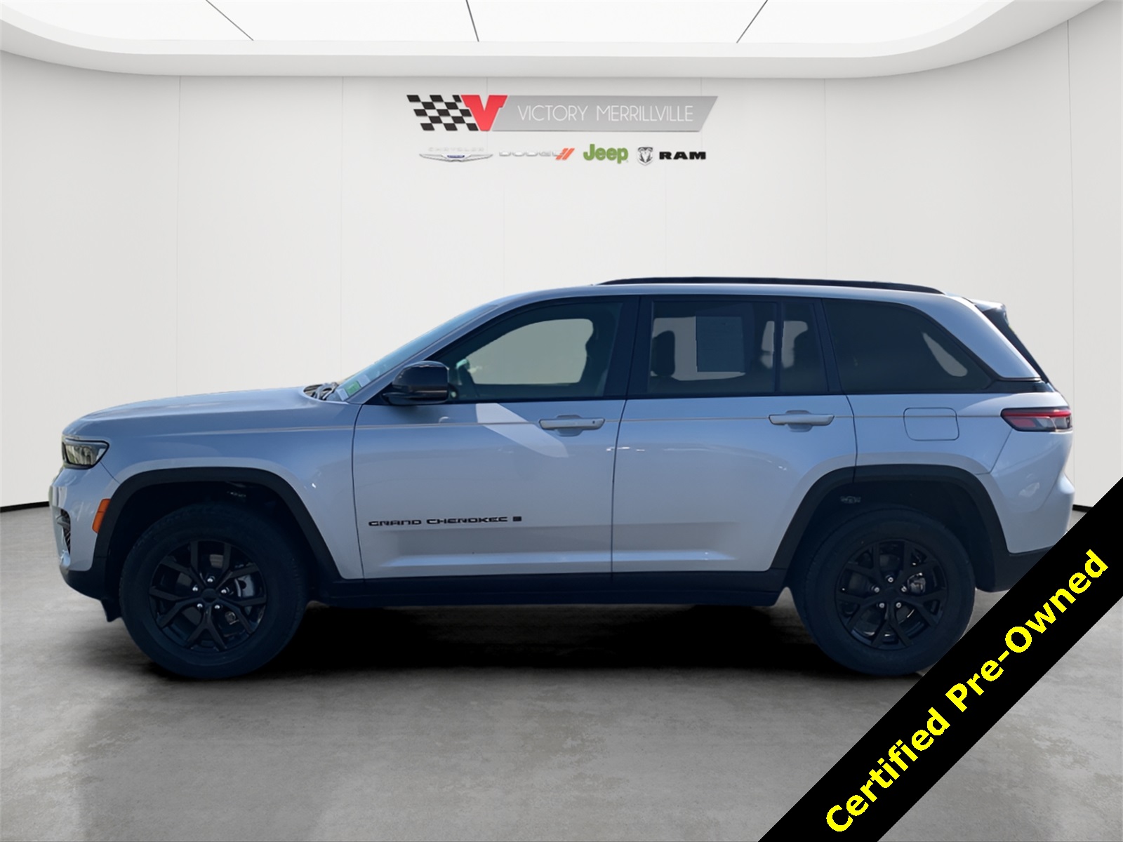 2024 Jeep Grand Cherokee Altitude X photo 2