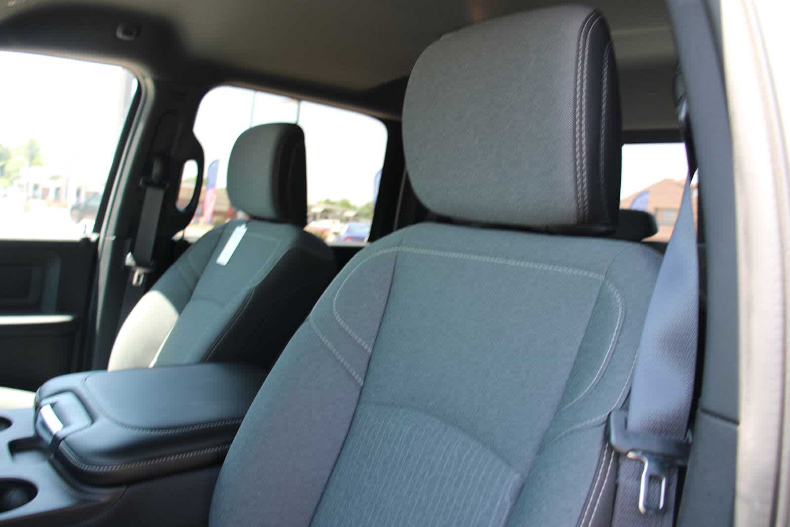 2024 Ram 2500 Tradesman photo 16