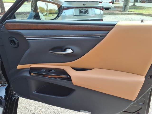2024 Lexus ES 350 Premium photo 18