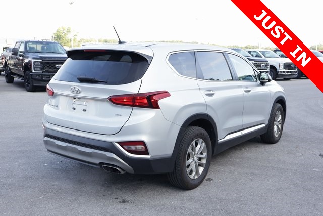 2020 Hyundai Santa Fe SE photo 7