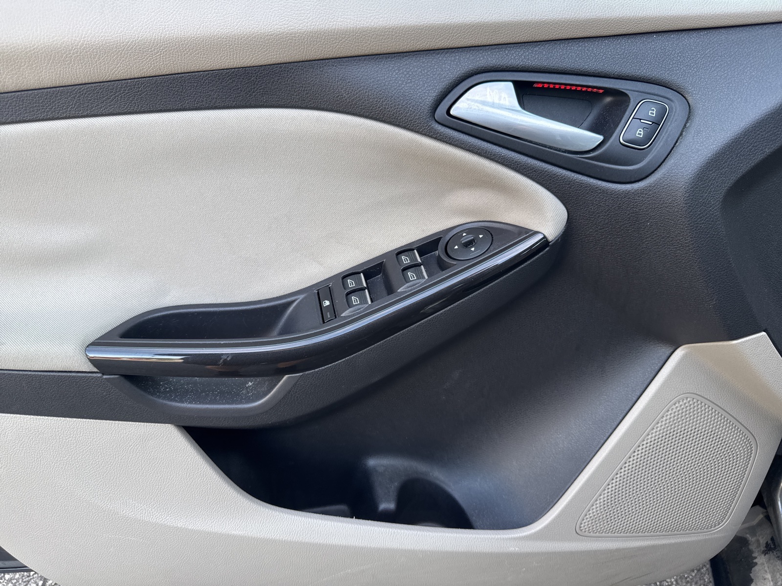 2017 Ford Focus Electric photo 24