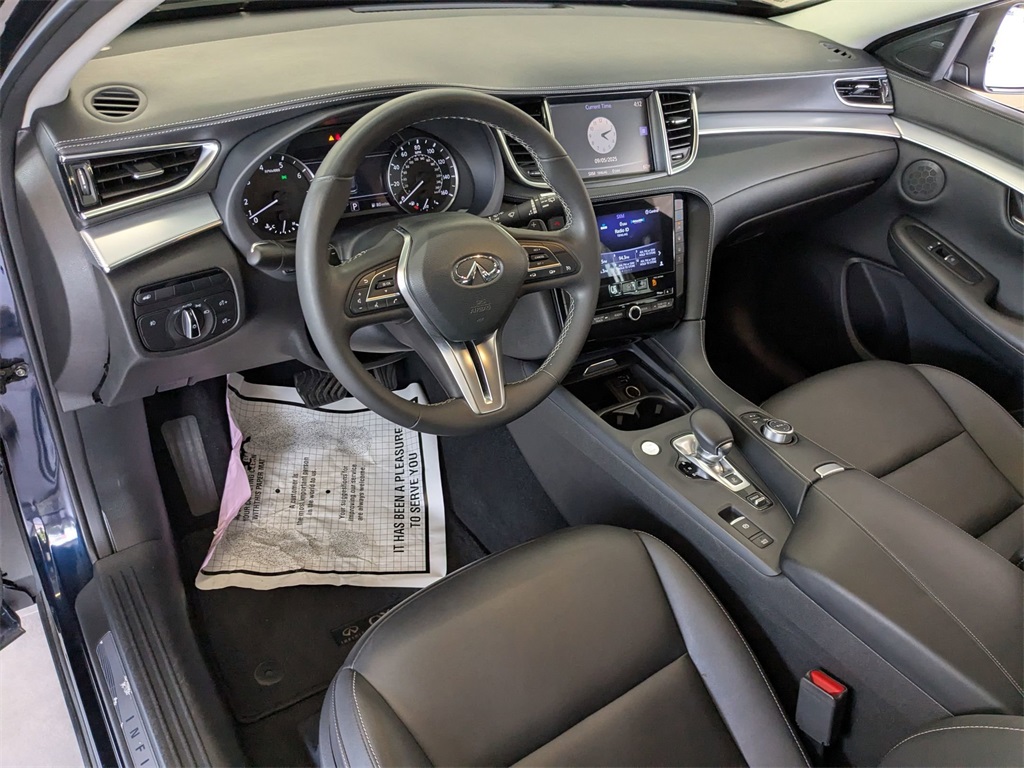 2019 Infiniti QX50 Luxe AWD photo 10