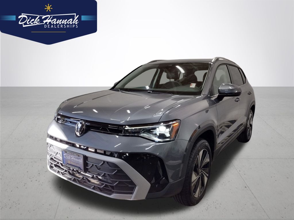 2025 Volkswagen Taos SE's photo