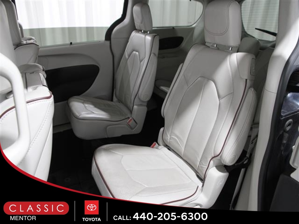 2020 Chrysler Pacifica Limited photo 19